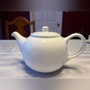 Classic White Ceramic Teapot - IKEA 1.8L